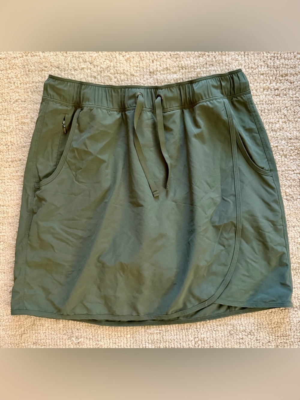 Patagonia Size Medium Green Fleetwith Skort